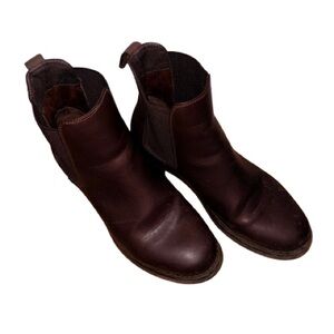 Will’s Vegan Shoes brown Chelsea boots